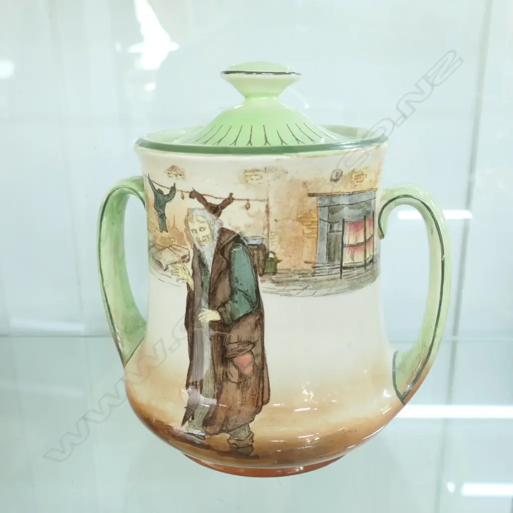 ROYAL DOULTON 2 HANDLED LIDDED VASE 'FAGIN'. H. 150MM Image 1++