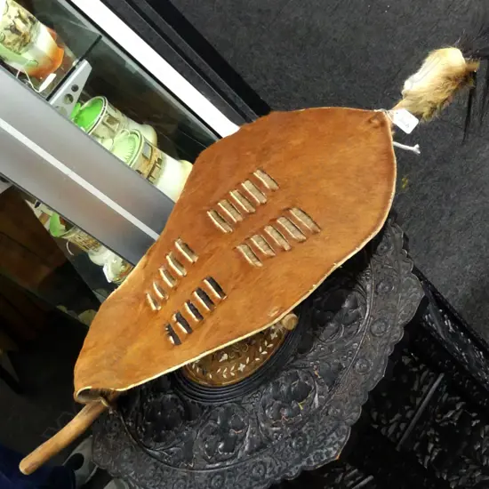 TRIBAL COWHIDE SHIELD H. 900MM