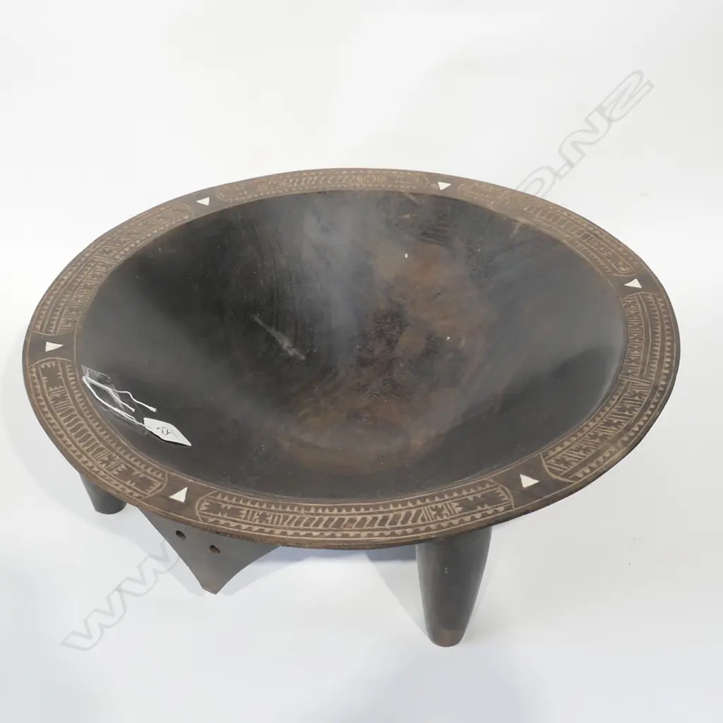 LGE PACIFIC ISLAND CARVER BOWL 420MM  DIAMETER Image 1++