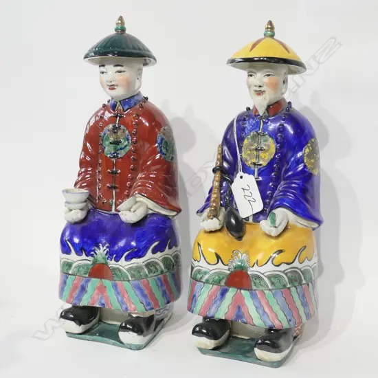 2 SEATED CHINESE GENTLEMEN PORCELAIN FIGURINES 