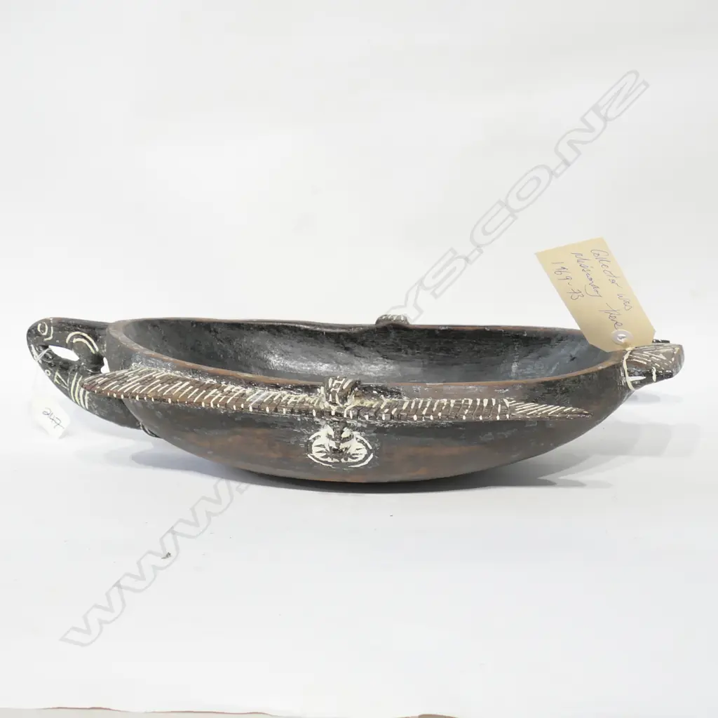 MANUS ISLAND RAIN TREE FOOD BOWL IN THE FORM OF A FRIGATE BIRD 470MM L Image 1++