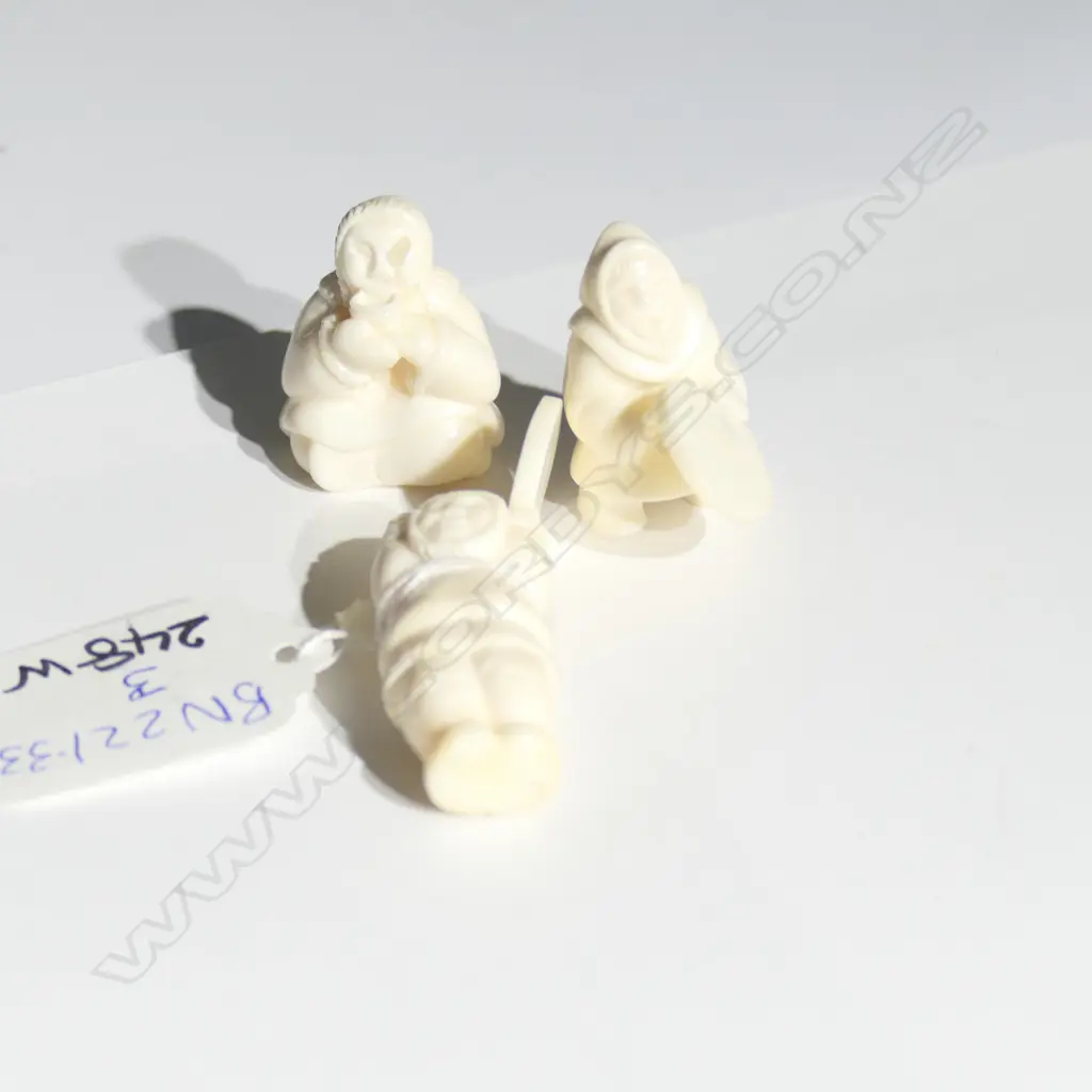 3 Canada Inuit people marine ivory (whales tooth) small figure carvings Image 1++
