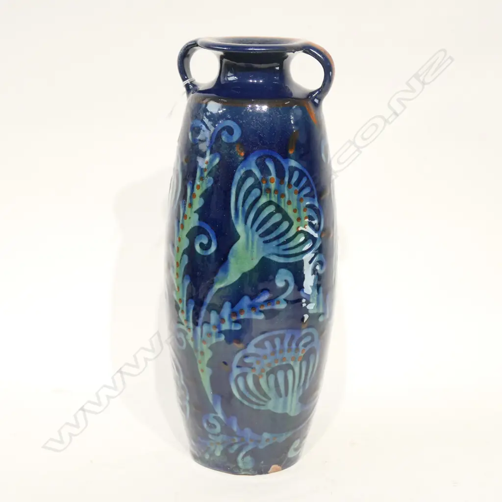 ARTS & CRAFTS GERMAN POTTERY VASE Image 1++