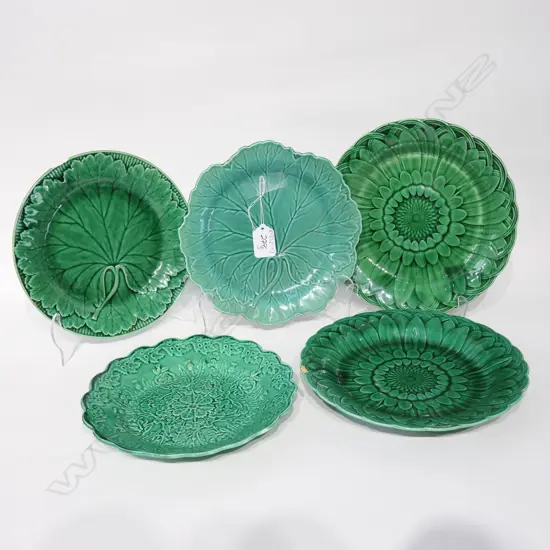 5 GREEN VICTORIAN MAJOLICA PLATES VARIOUS CONDITION 