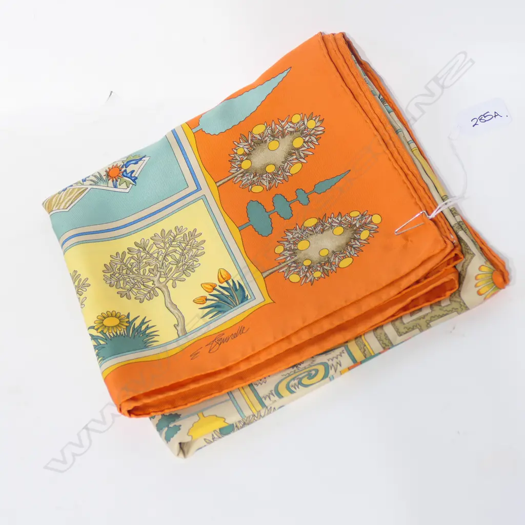HERMES SILK SCARF SIGNED AS NEW Image 1++