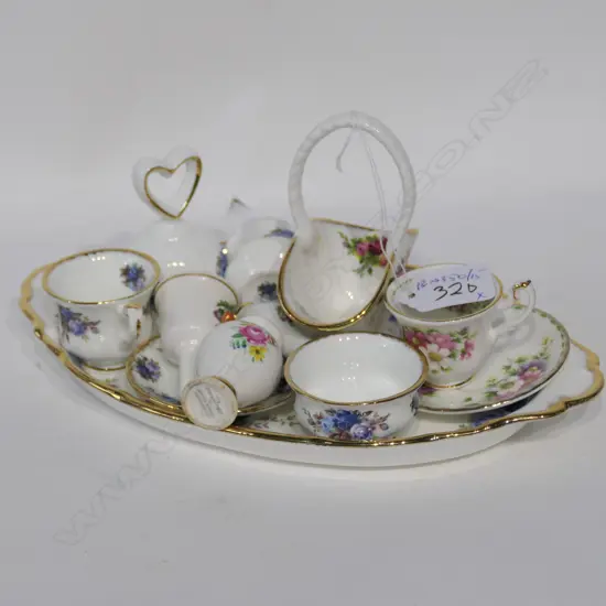 ASST MINIATURE ROYAL ALBERT