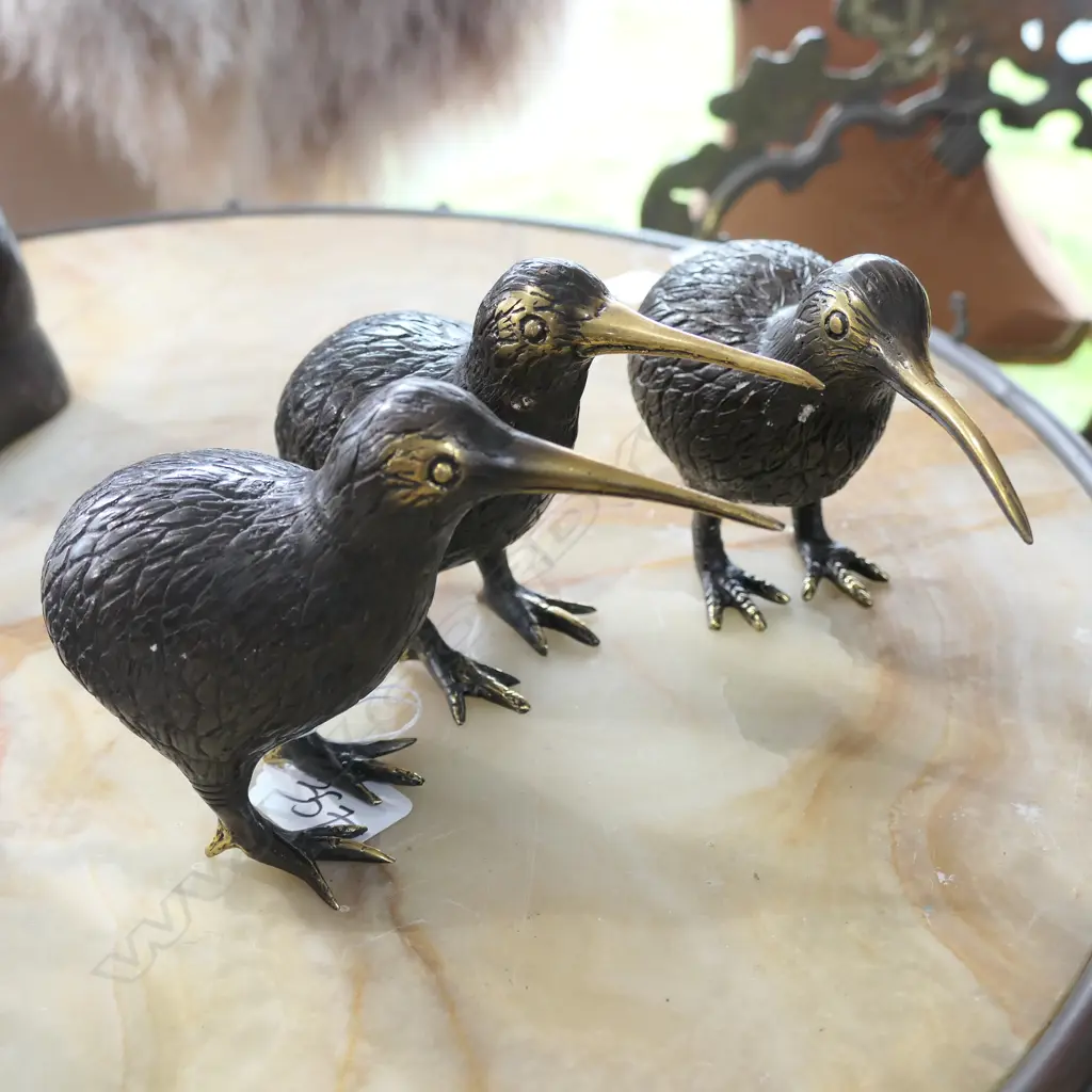 3 BRONZE KIWIS 150MM L Image 1++