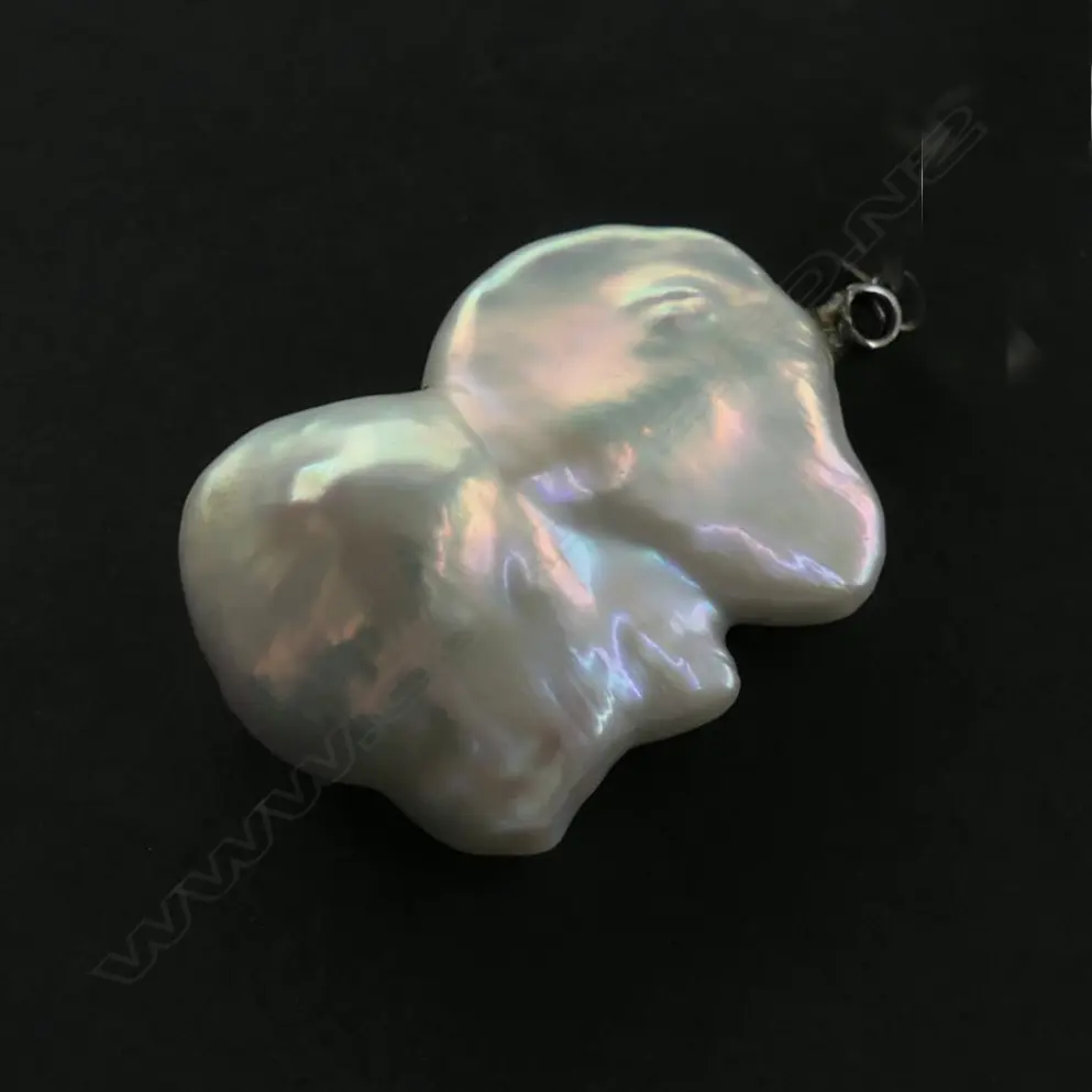 IMPRESSIVE BAROQUE PEARL PENDANT (G13121) Image 1++