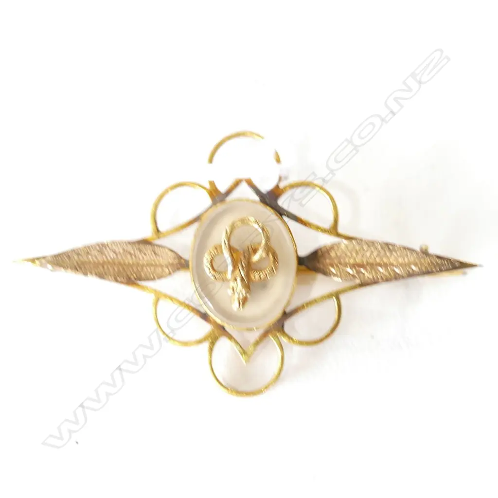 9CT GOLD BROOCH WITH SNAKE DETAIL 6.3gm Image 1++