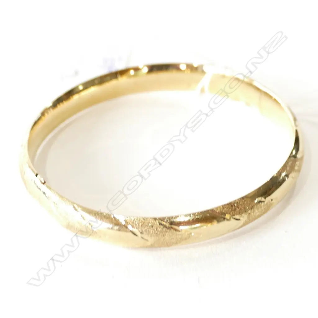 14K GOLD HINGED BANGLE 8.87GMS Image 1++