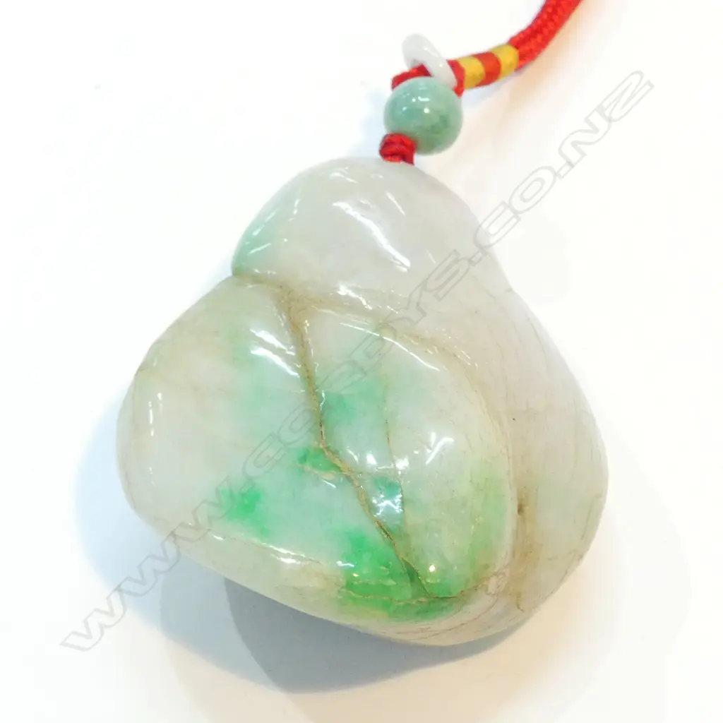 JADEITE WHITE & VIBRANT GREEN SMALL BOULDER PENDANT Image 1++