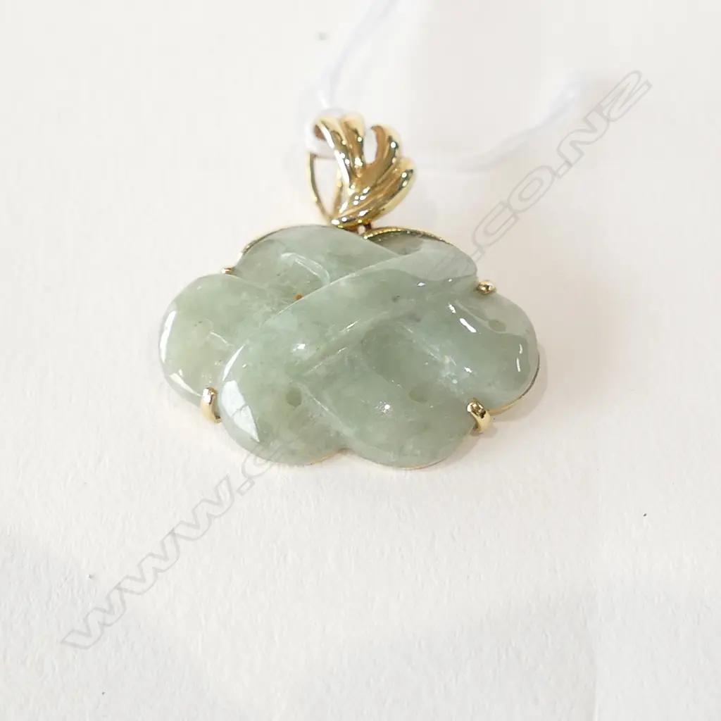 14K JADEITE PENDANT carved as eternal knot W.25mm Image 1++