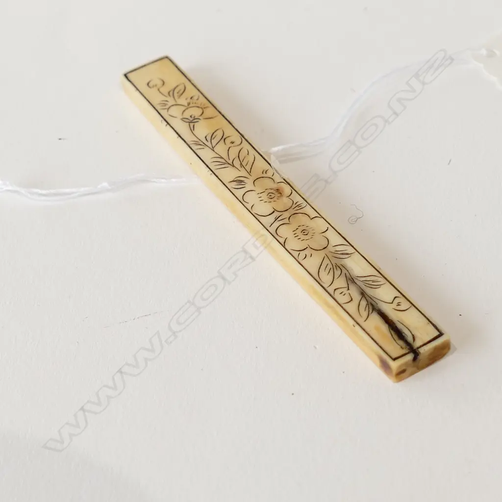 CHINESE CARVED IVORY TOOTH PICK Image 1++