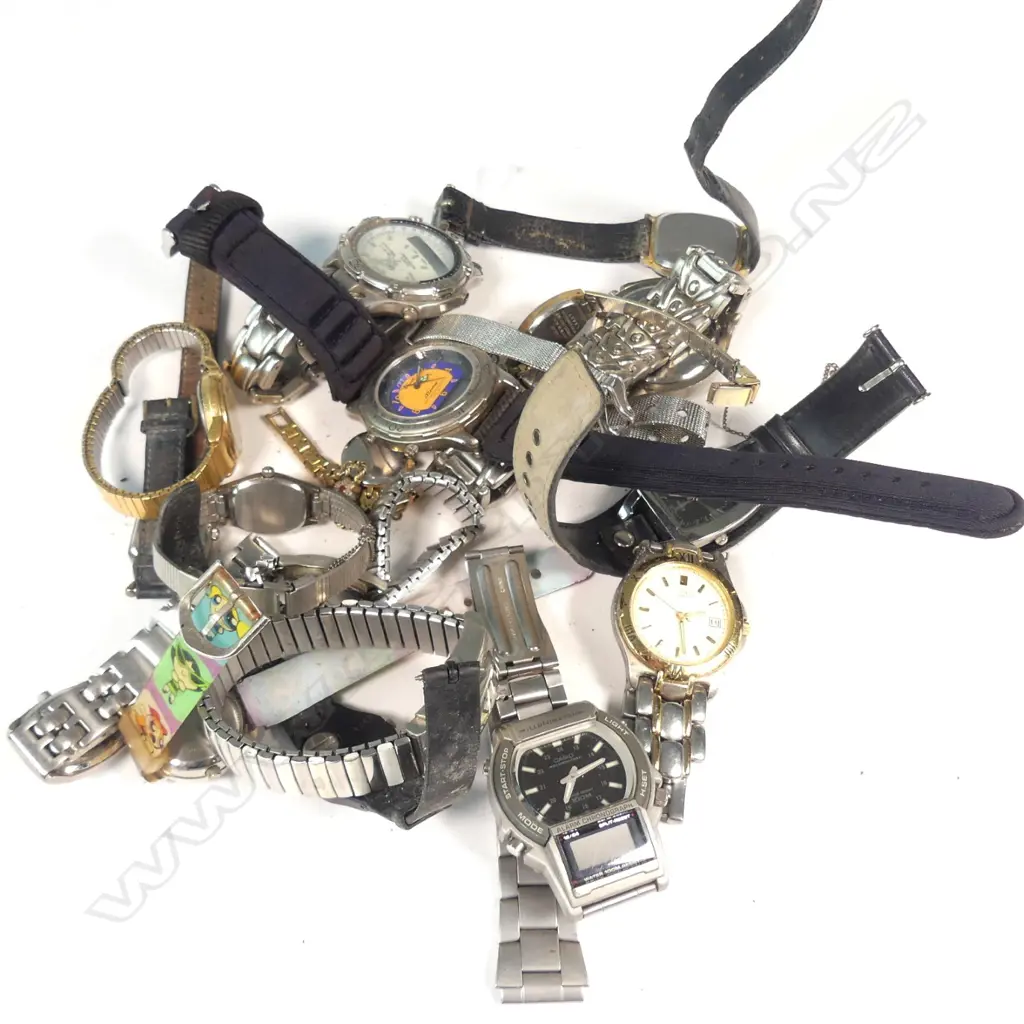 LOT ASST WRISTWATCHES Image 1++