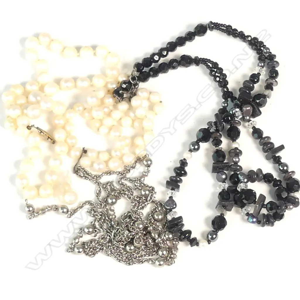 PEARL NECKLACE,AF. METAL CHAIN, BLACK JET STYLE NECKLACE Image 1++