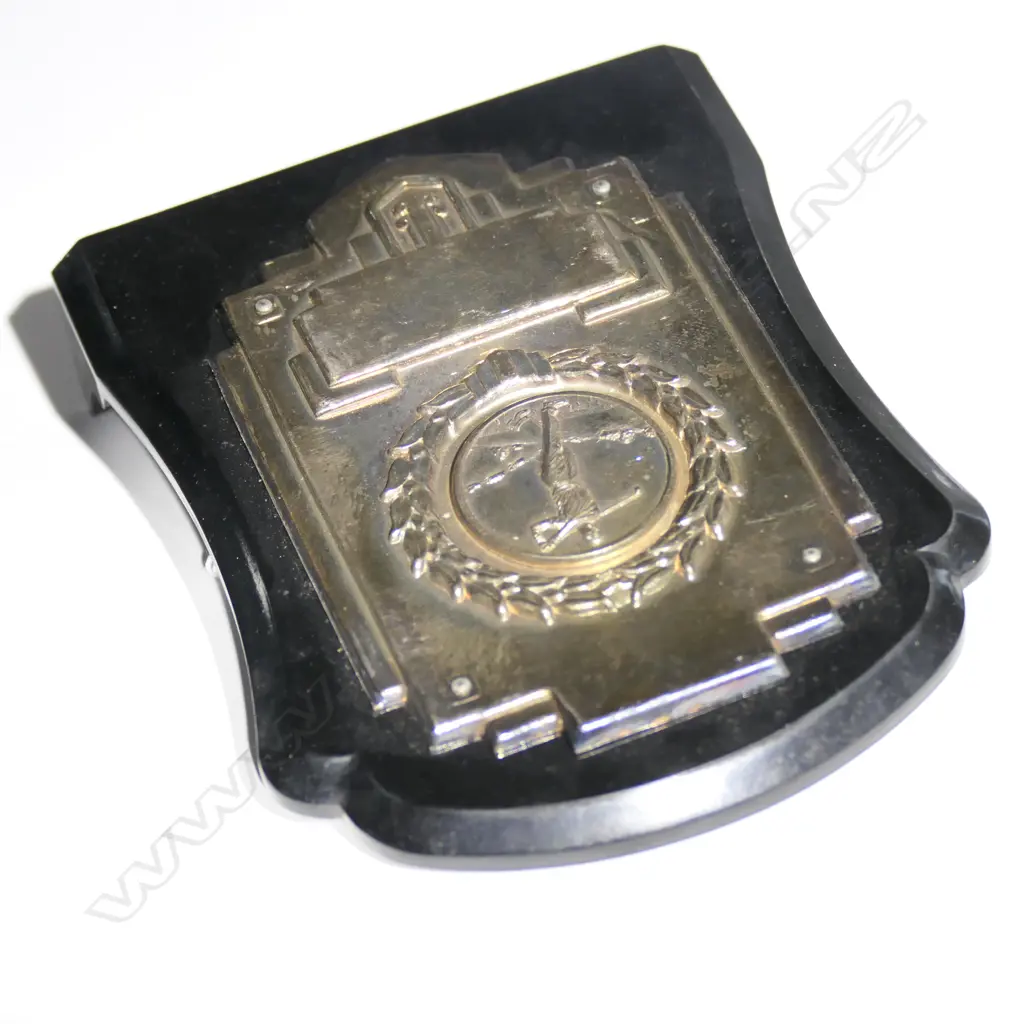 VINTAGE GOLFING TROPHY BAKELITE AND TRENCH ART PLANE Image 1++