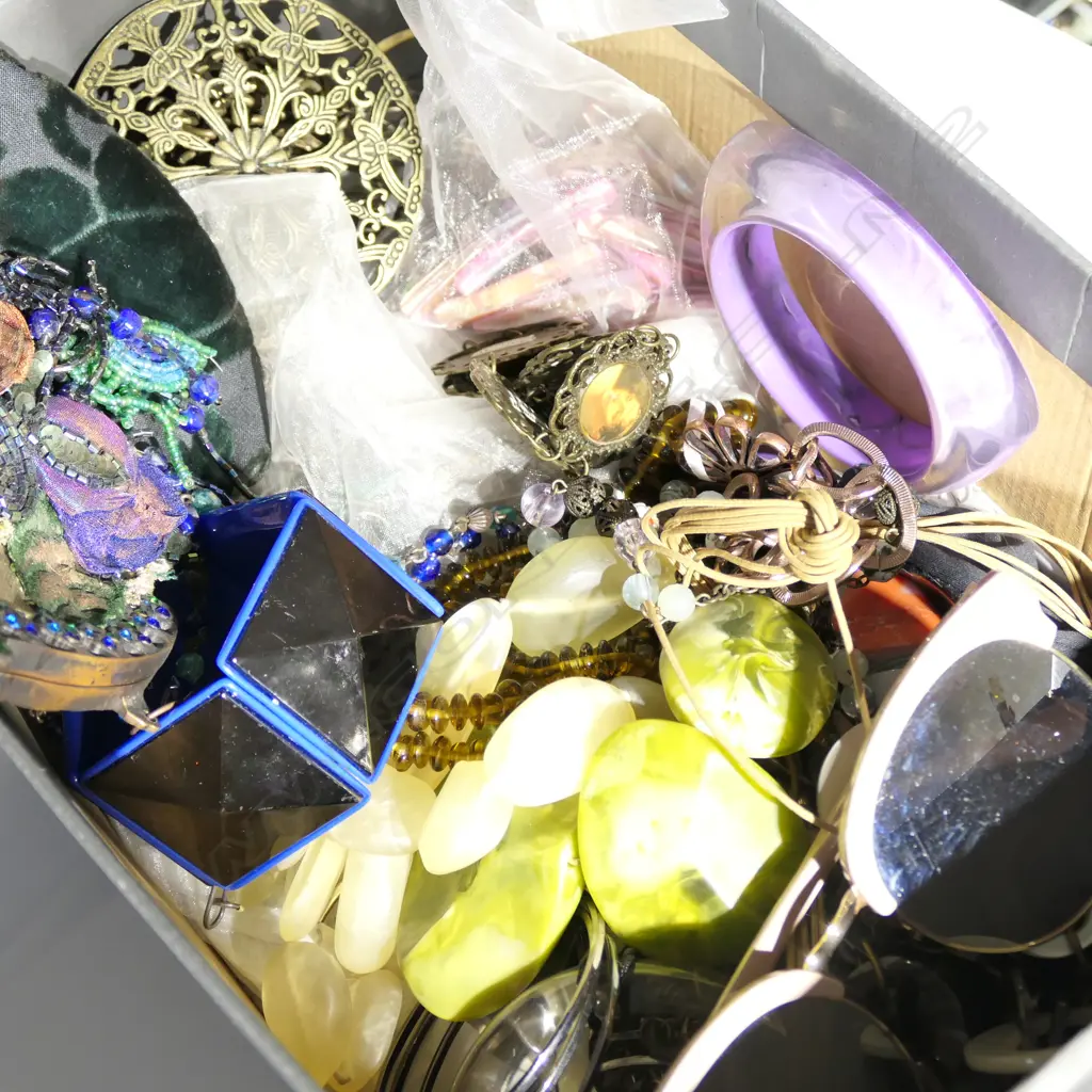 BOX LOT ASST. COSTUME JEWELLERY, BAG, GLASSES ETC Image 1++
