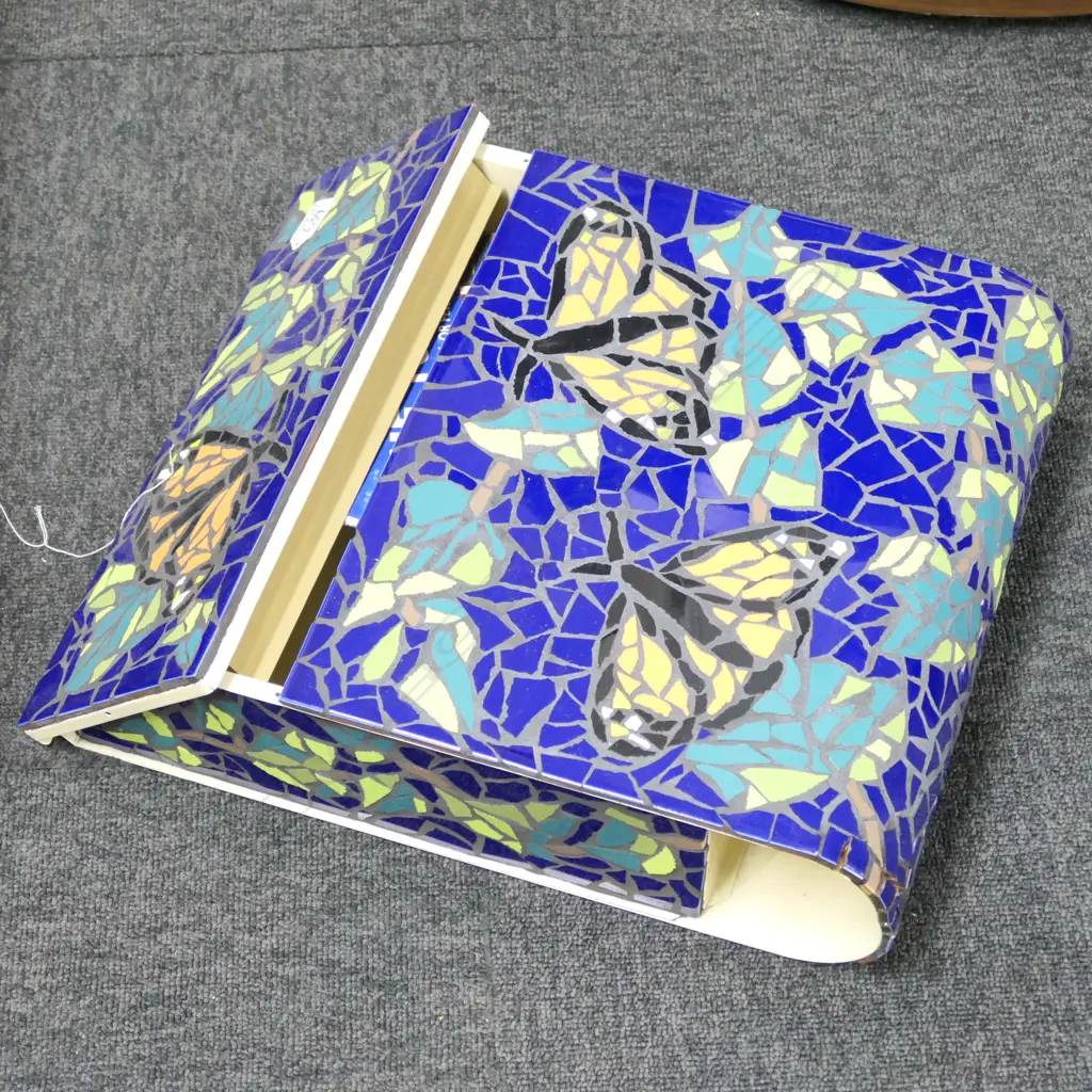 BUTTERFLY MOSAIC TILE & TIN LETTERBOX Image 1++