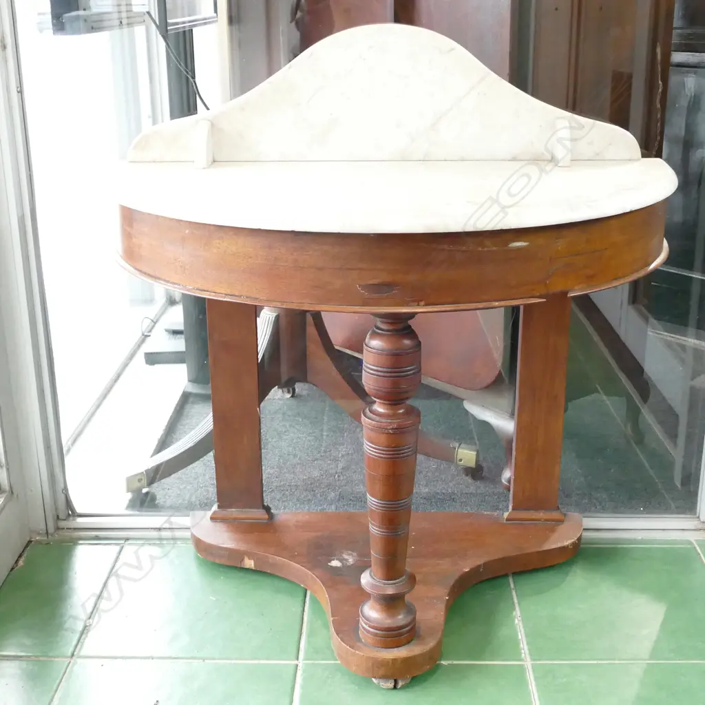 VICT MARBLE TOPPED WASHSTAND Image 1++