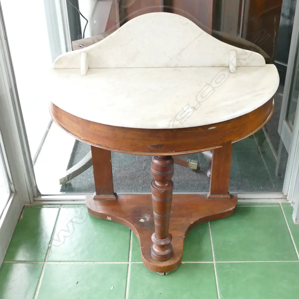 VICT MARBLE TOPPED WASHSTAND Image 1++