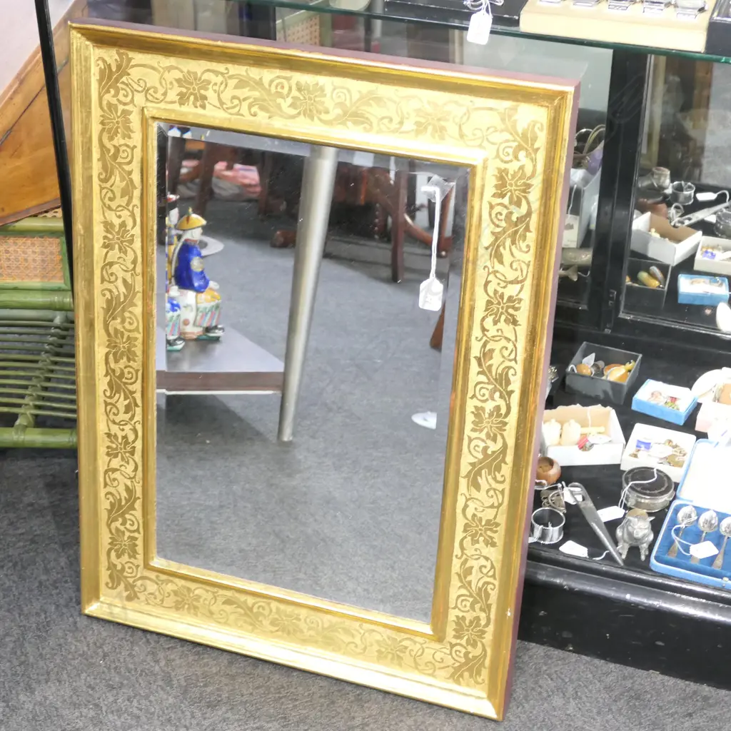 GILT MIRROR W/ BEVELLED EDGE - QUALITY HAND GILDING - FRAME 800 X 590MM Image 1++