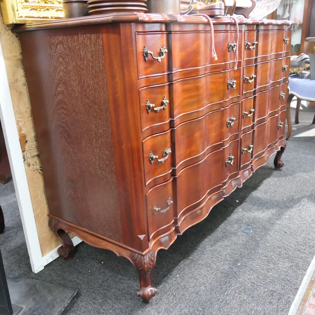 MAHOGANY SHAPED FRONT 8 DRAWER CHEST L 1380 MM Image 1++