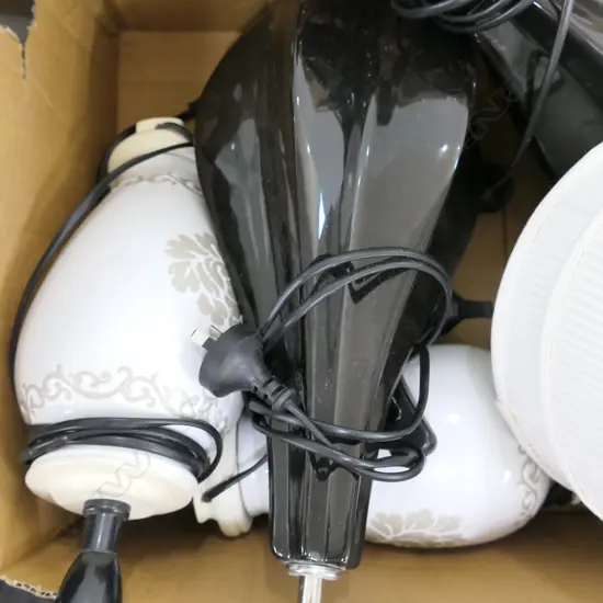 LOT ASST LAMPS (2 PRS)