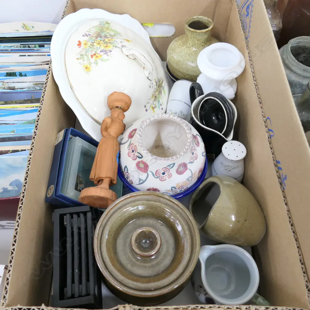 BOX LOT - TERRINE,CROWN LYNN, POTTERY ETC Image 1++
