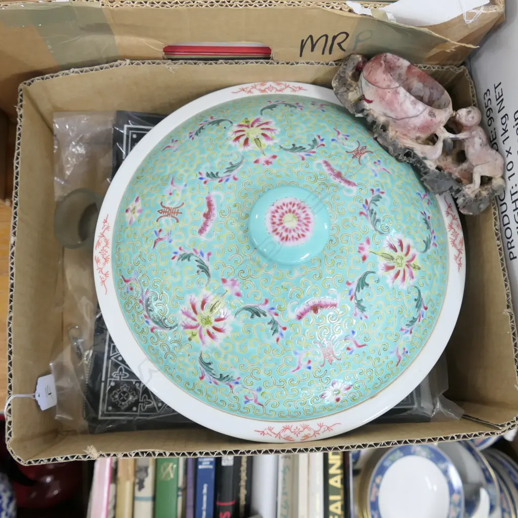 BOX LOT FAMILLE ROSE DISH, CAT PLATE, CALVIN KLEIN BAG, SOAPSTONE ETC Image 1++