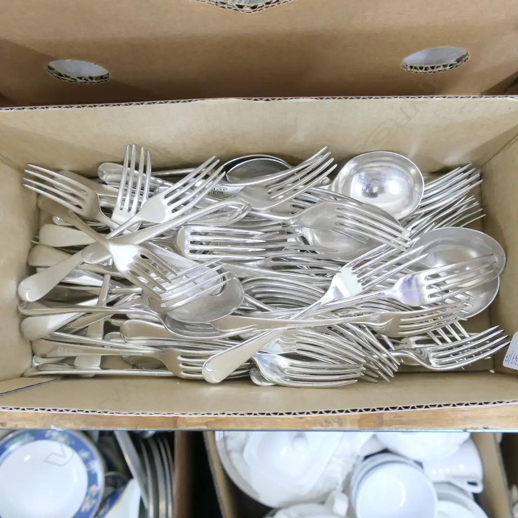 BOX OF E.P CUTLERY Image 1++
