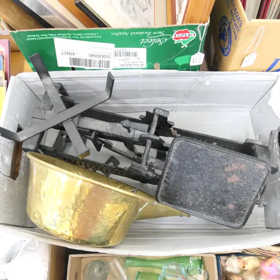 BOX - WEIGHING SCALE