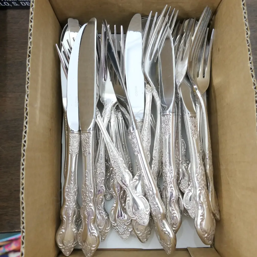 BOX OF RODD CUTLERY Image 1++