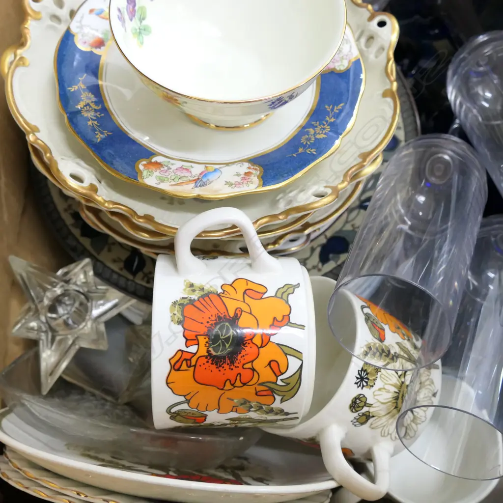 LOT ASST CHINA TRIOS ETC Image 1++