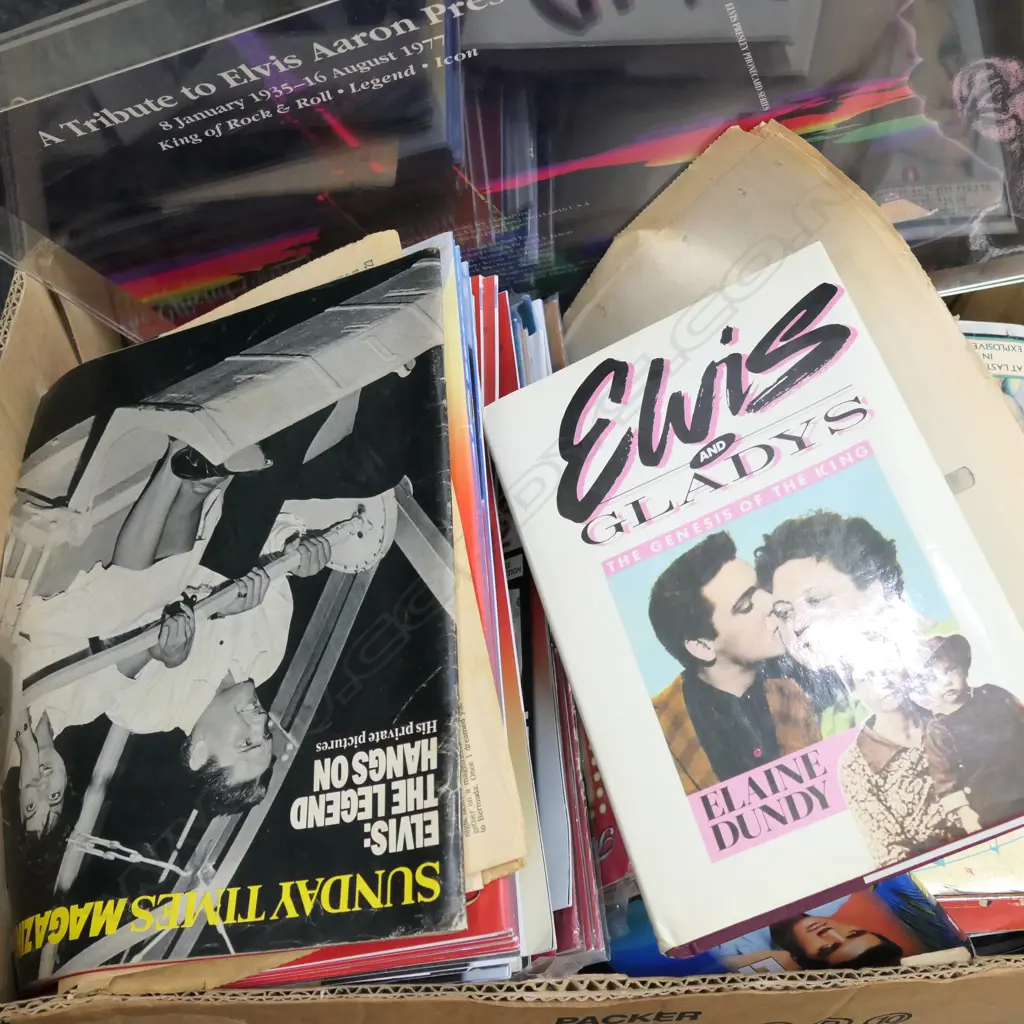 LOT OF ASSORTED ELVIS PRESLEY PRINTED EPHEMERA  Image 1++