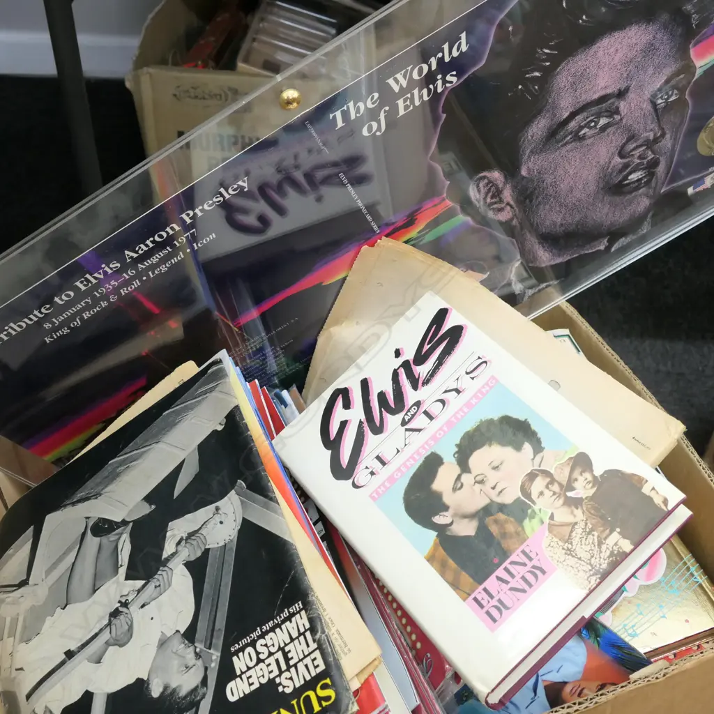 LOT OF ASSORTED ELVIS PRESLEY PRINTED EPHEMERA  Image 1++