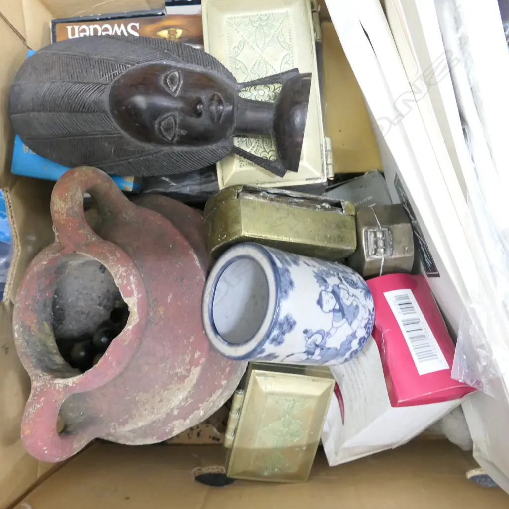 BOX OF ODDS/ASST. ITEMS Image 1++