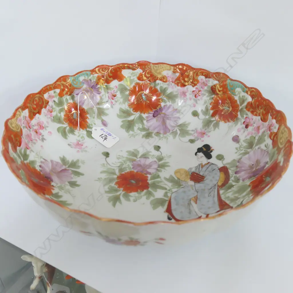 C1900 JAPANESE IMARI PORCELAIN BOWL GEISHA Image 1++