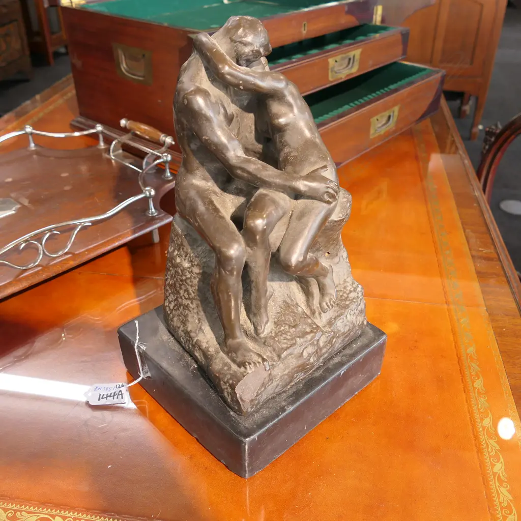 BRONZE STYLE SCULPTURE OF 2 FIGURES Image 1++