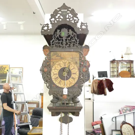 REPRODUCTION ANTIQUE DUTCH PINWHEEL CLOCK