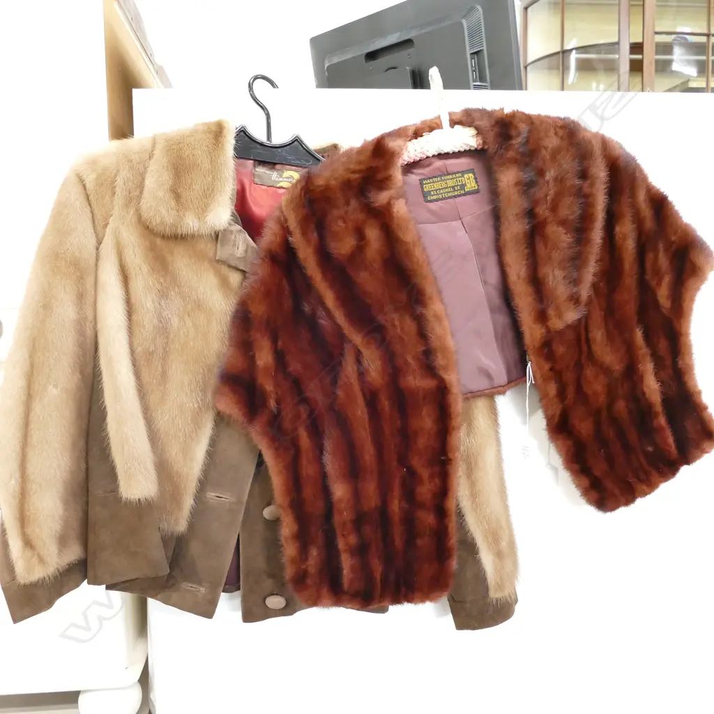 FUR STOLE AND JACKET Image 1++