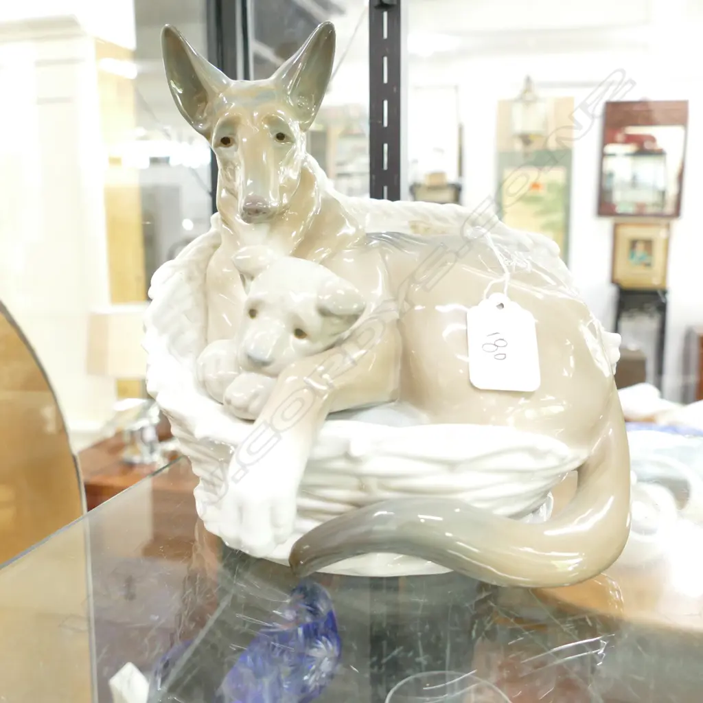 LLADRO DOG & PUPPY Image 1++