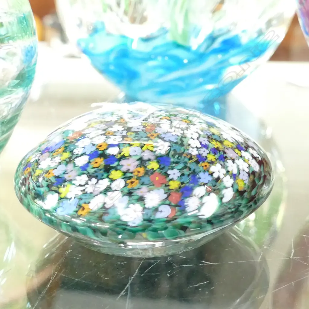 PETER RAOS PAPERWEIGHT Image 1++