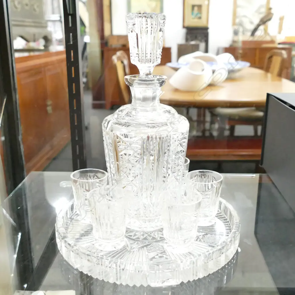 CRYSTAL DECANTER/TRAY + 5 GLASSES Image 1++
