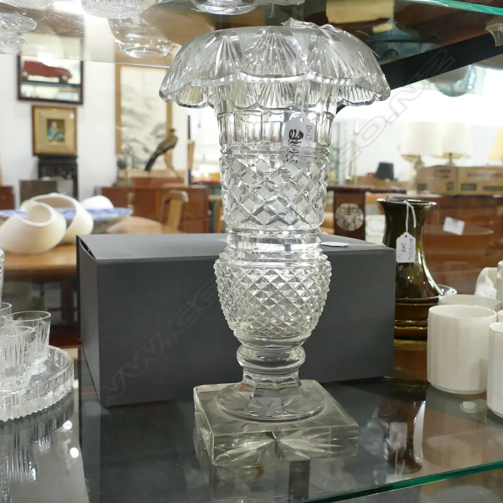 CUT CRYSTAL VASE AF CHIPPED 300MM H Image 1++
