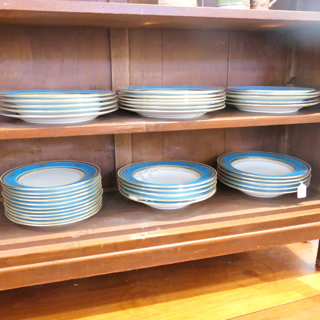 LOT ASST MINTONS DINNER WARE A/F Image 1++