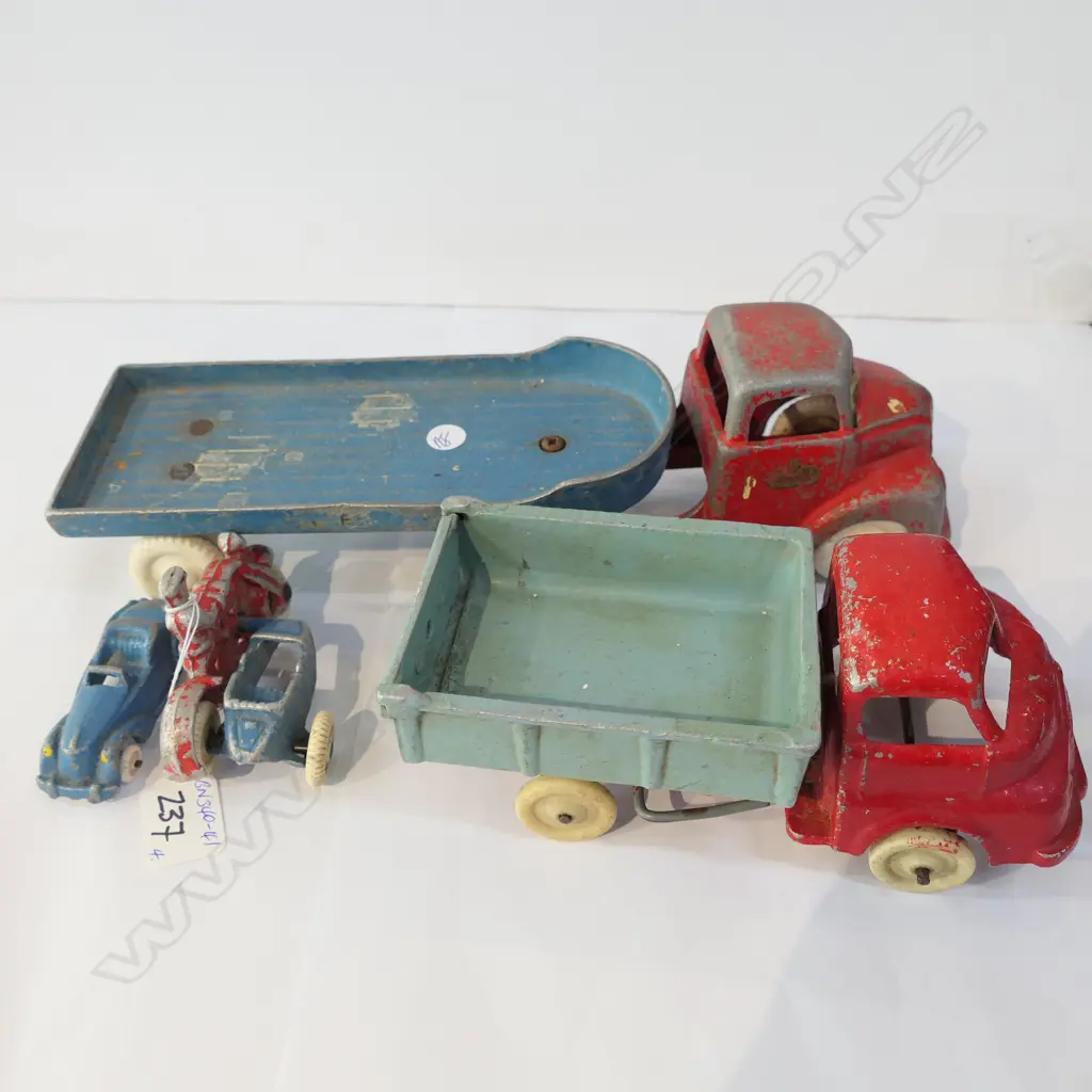 4 FUNHO: ARTICULATED TRUCK. TIP TRUCK & 2 OTHERS... Image 1++