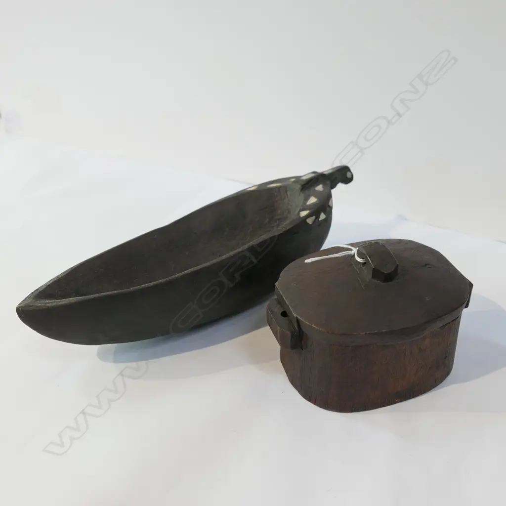 2 SMAL TRIBAL ITEMS: SOLOMON IS BOWL + FISHING BOX Image 1++