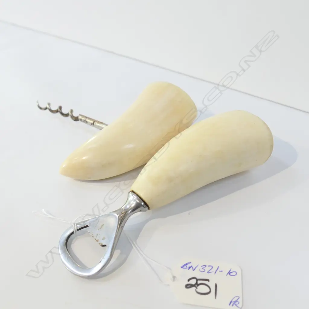 PR LGE TOOTH/TUSK MOUNTED UTENSILS: CORKSCREW... Image 1++