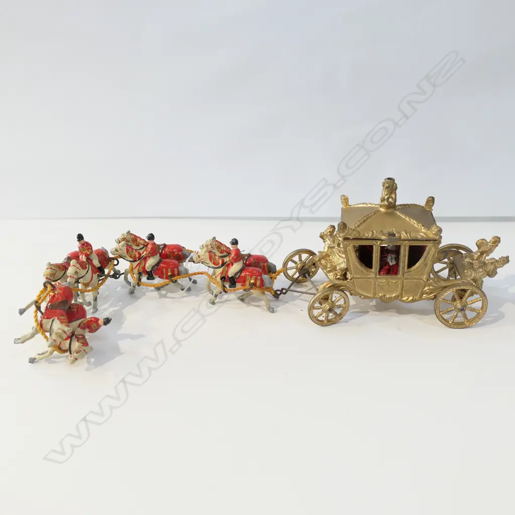CORONATION COACH Image 1++