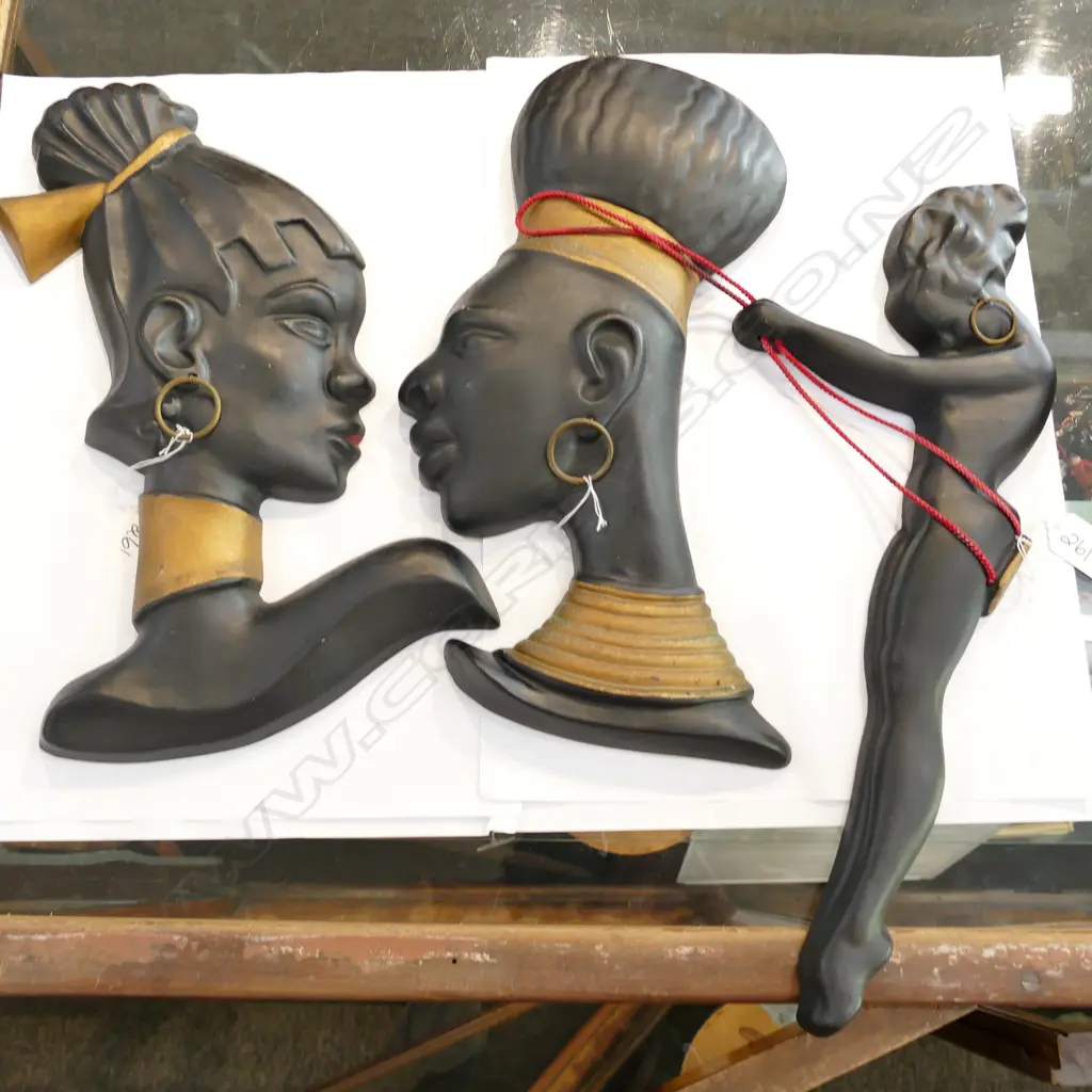 3 CAST IRON BARSONY STYLE WALL PLAQUES Image 1++